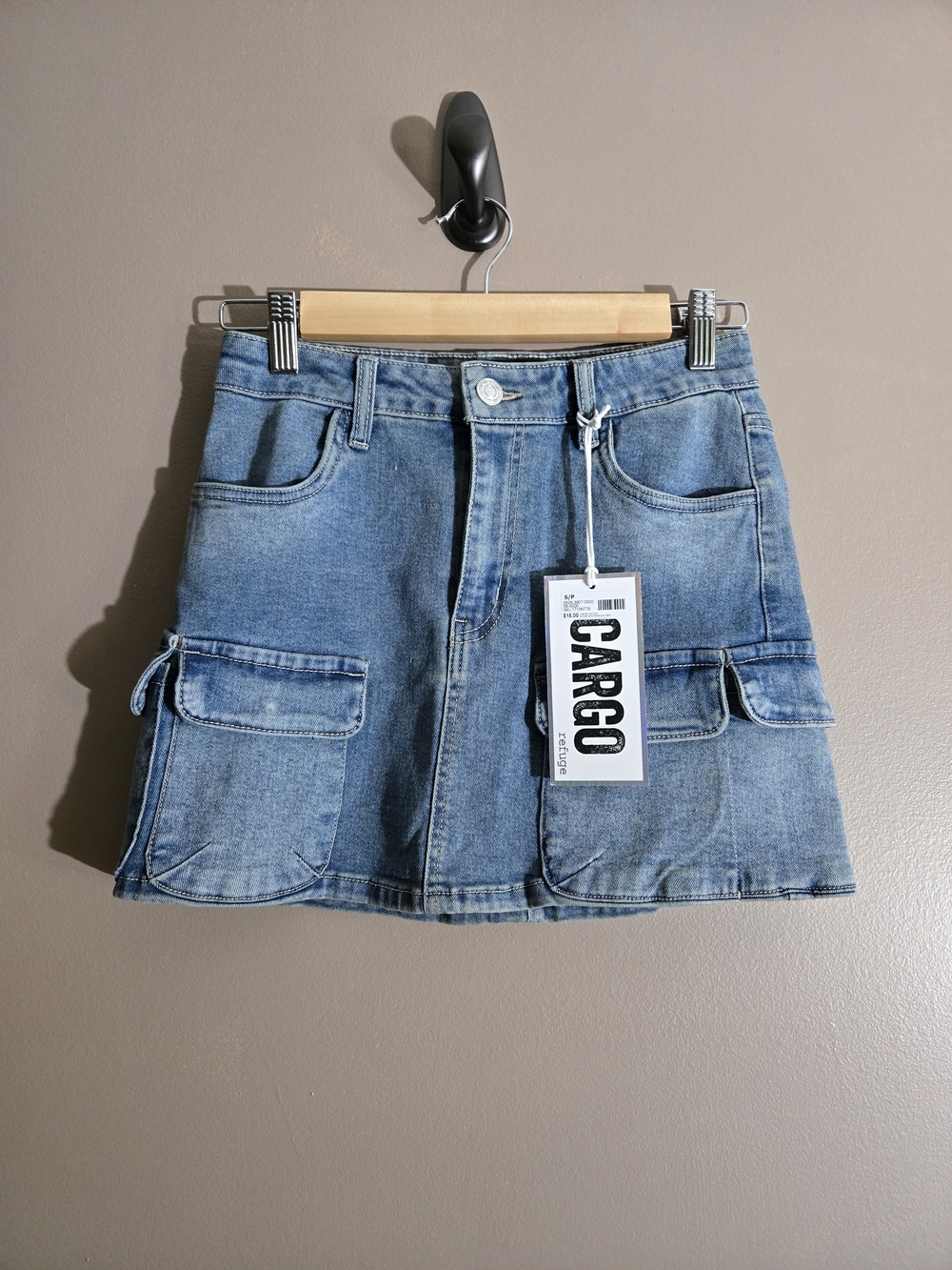 Refuge Denim Cargo Mini Skirt - Medium Wash Size Small